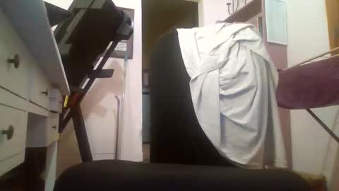 sbrinaiceberg online show from April 17, 4:04 am