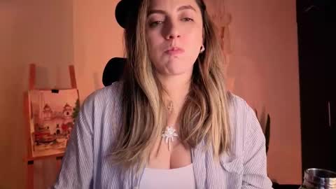 Venus online show from November 14, 1:43 pm