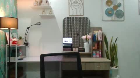 scarlett. online show from January 9, 7:31 am