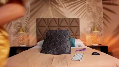 Scarleet online show from November 17, 7:52 pm