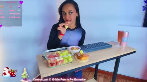 scarleett_ebony online show from November 27, 7:49 pm