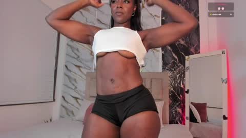 Snapshot of scarlet_darling26 chatting on April 8, 6:19 pm scarlet online show from April 8, 6:19 pm