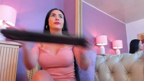 Scarlet Edwars online show from January 29, 12:02 pm