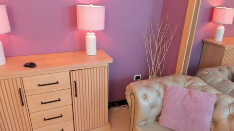 Scarlet Edwars online show from February 5, 6:26 pm