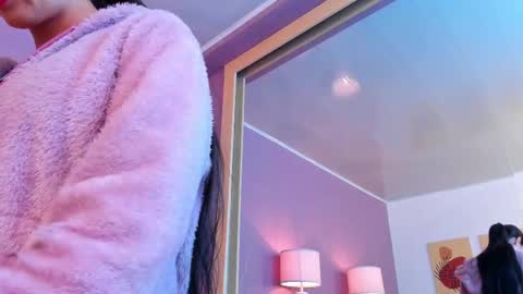 Scarlet Edwars online show from February 11, 12:05 pm