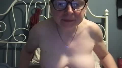 scarlet_envyy online show from September 9, 10:59 am