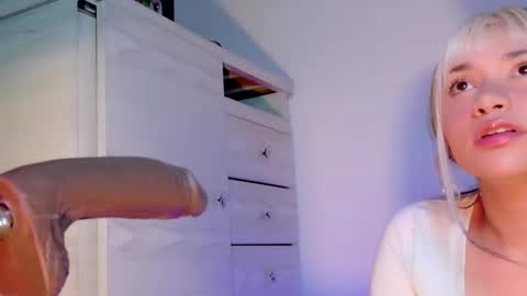 Snapshot of scarlet_gold chatting on February 27, 2:44 am scarlet_gold online show from February 27, 2:44 am