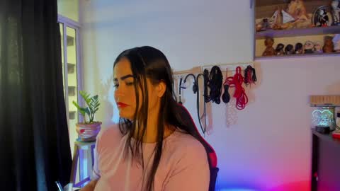 scarlet taylor kennedy online show from December 7, 10:06 pm