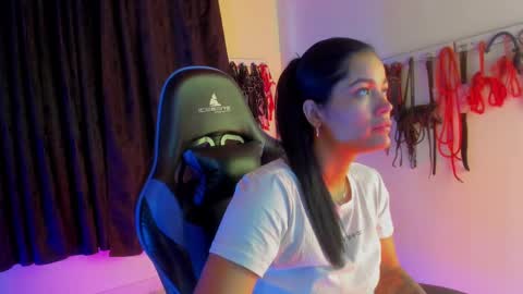 scarlet taylor kennedy online show from October 8, 9:01 pm