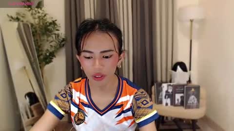 Snapshot of scarlet_kisses chatting on June 15, 9:22 am Scarlet online show from June 15, 9:22 am
