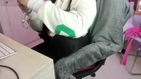 Snapshot of scarlet_miller_1 chatting on September 23, 12:08 pm  Celeste online show from September 23, 12:08 pm