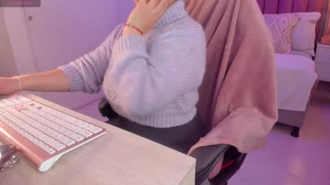 Snapshot of scarlet_miller_1 chatting on October 10, 11:53 am  Celeste online show from October 10, 11:53 am