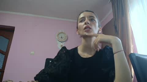 Snapshot of scarlet_rosse chatting on May 28, 3:42 pm Scarlet online show from May 28, 3:42 pm
