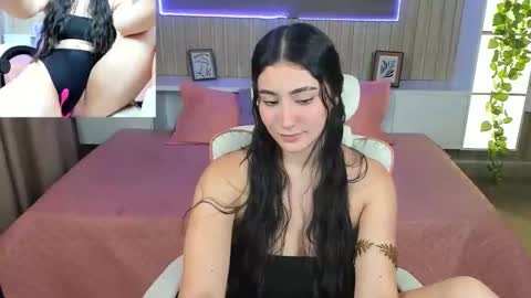 Snapshot of scarlet_s_ chatting on March 1, 3:30 am Scarlet online show from March 1, 3:30 am