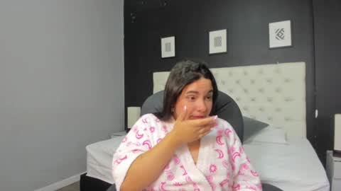 Isa online show from January 3, 4:59 pm