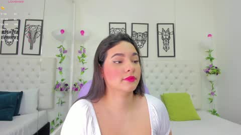 Isa online show from January 5, 2:19 pm