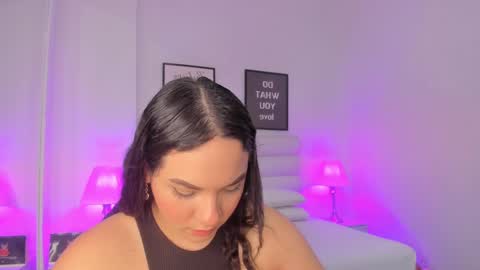 Isa online show from February 17, 1:32 pm