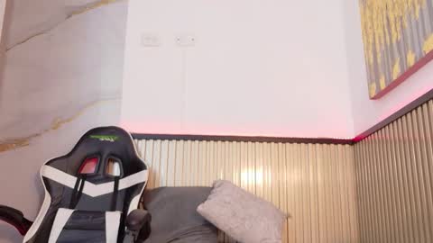 scarlet_vixen_ online show from February 21, 12:17 pm