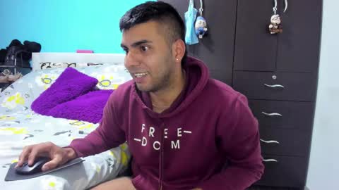 Snapshot of scarletandryan28 chatting on March 21, 8:41 am ScarletandRyan28 online show from March 21, 8:41 am