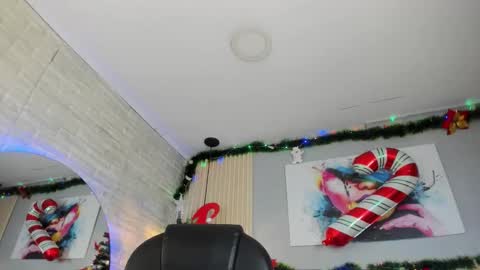 Scarlet online show from December 20, 7:43 pm