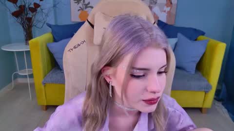 scarletblackwood online show from March 19, 4:49 am