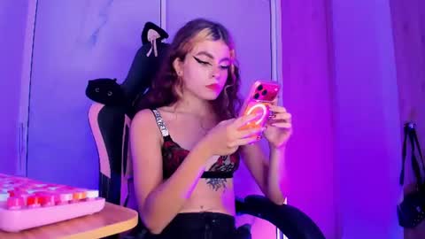 Scarlet online show from August 1, 12:21 am