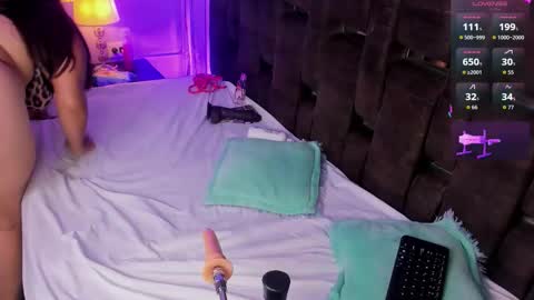 Snapshot of scarletblondie chatting on March 25, 2:12 pm Scarlett online show from March 25, 2:12 pm