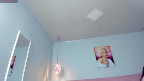 Scarlet  online show from January 13, 4:07 am