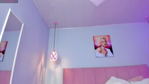 Scarlet  online show from January 13, 7:21 am