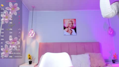 Scarlet  online show from January 21, 8:30 am