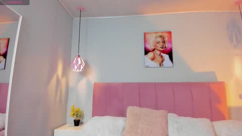 Scarlet  online show from January 25, 8:42 am