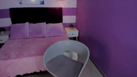 Scarlet  online show from January 28, 6:27 am