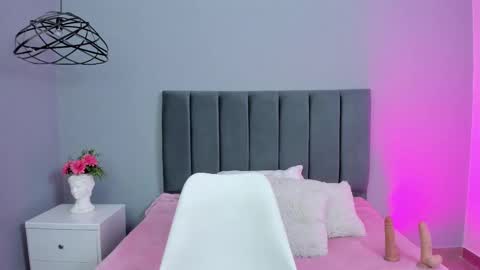 Scarlet  online show from March 8, 4:50 pm