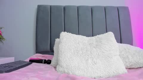 Scarlet  online show from March 8, 7:53 pm