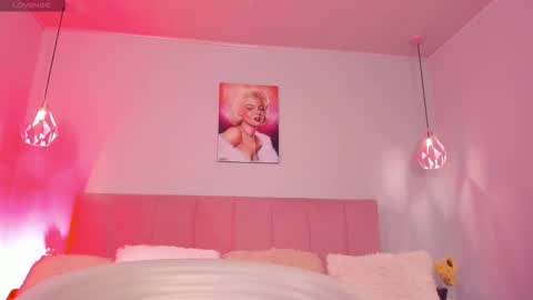 Scarlet  online show from October 9, 10:19 pm