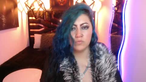 Snapshot of scarleth_bluee chatting on April 6, 2:53 am Scarleth online show from April 6, 2:53 am