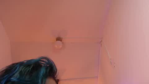 Snapshot of scarleth_bluee chatting on April 17, 3:09 am Scarleth online show from April 17, 3:09 am