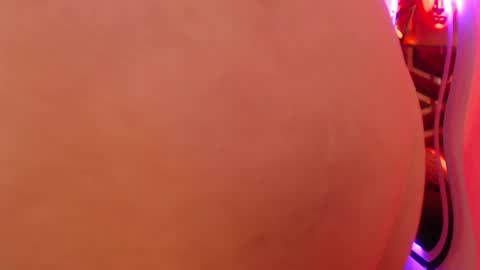 Snapshot of scarleth_bluee chatting on May 16, 3:47 am Scarleth online show from May 16, 3:47 am