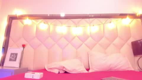 Snapshot of scarlethbigbug chatting on February 21, 11:44 am scarlethbigbug online show from February 21, 11:44 am