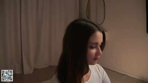 Scarlet online show from February 23, 9:23 pm