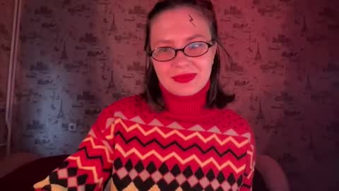 scarletpetal online show from September 10, 10:37 am