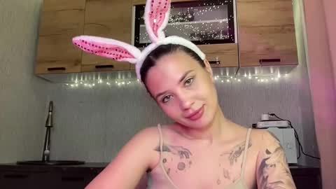 scarletpetal online show from December 19, 12:23 pm