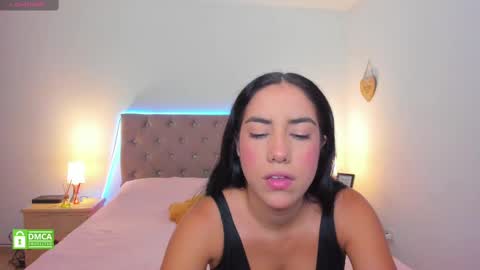 Snapshot of scarlett_00_ chatting on February 19, 10:42 pm Scarlett Evans online show from February 19, 10:42 pm