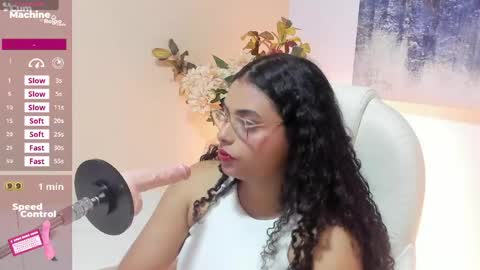 Snapshot of scarlett__2 chatting on April 16, 11:29 pm Scarlett online show from April 16, 11:29 pm
