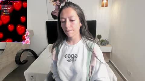 Snapshot of scarlett__bell chatting on February 18, 12:39 pm Scarlett online show from February 18, 12:39 pm