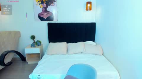 Scarlett online show from October 3, 1:30 pm