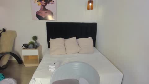 Scarlett online show from October 20, 1:11 pm