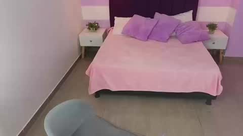 Snapshot of scarlett__bell chatting on March 21, 1:48 pm Scarlett online show from March 21, 1:48 pm