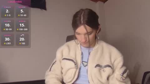 Snapshot of scarlett_crastrawberry chatting on November 29, 9:07 pm scarlet online show from November 29, 9:07 pm