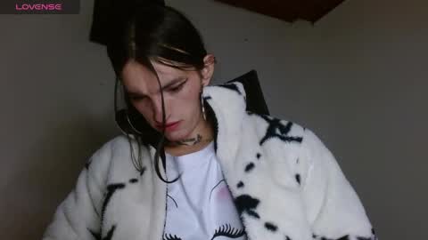 scarlet online show from April 14, 1:55 am